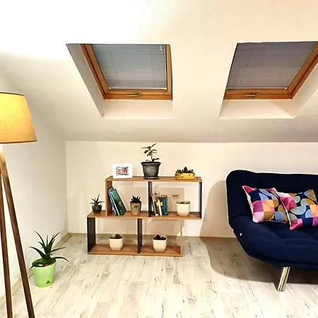 Apartment Ml *